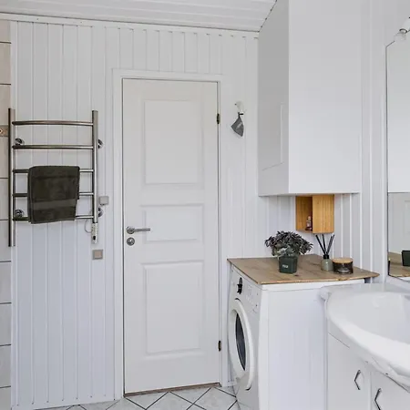 Snioulf - 800m From The Sea By Interhome *